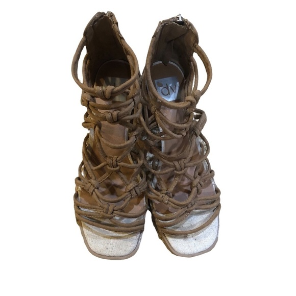 DV by Dolce Vita Taupe Knotted Adira Block Heel Size 7.5 - Picture 4 of 6